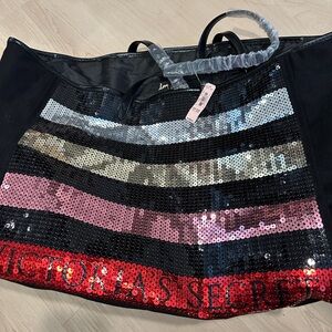NWT Victoria secret weekender bag and mini bag